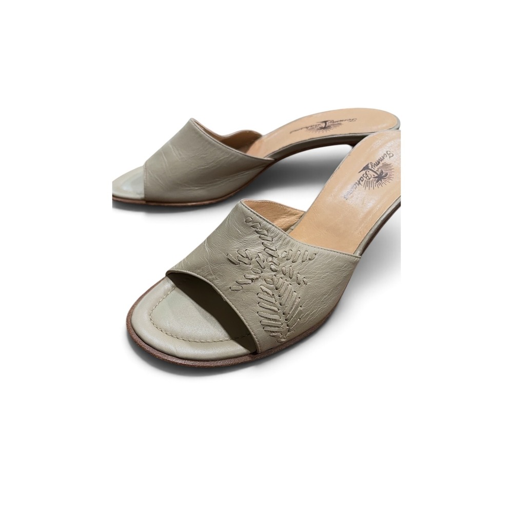 Y2K Tommy Bahama Heel Slide Sandals Women 8.5 Grey Leather Embroidered Leaf